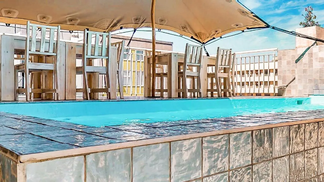 Urban Oasis Aparthotel Cape Town 3*,